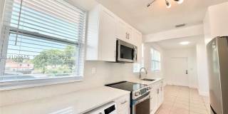 200 NW 17th Ct Gallery 1