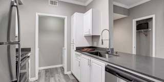 Broadleaf Apartments Gallery 90