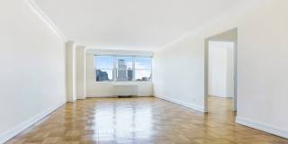 881 8th Ave Gallery 3