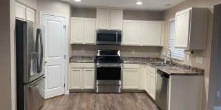 Beautiful, Newer Built Home in Riverside Gallery 4