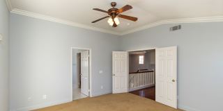 Spacious 6 Bedroom Home With Huge Backyard! Gallery 13