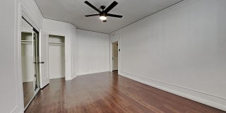 Wilshire Royale Apartments Gallery 17