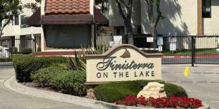 FINISTERRA ON THE LAKE: Remodeled 3 Bedroom 2 Bath 2 Two Story Condo With Step Down Living Room Gallery 1