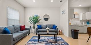 3115 North Grand Avenue Gallery 2