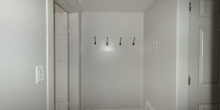 2 Bedroom House Just Steps From Downtown & Campus 2 Bedroom House Just Steps From Downtown & Campus Gallery 9