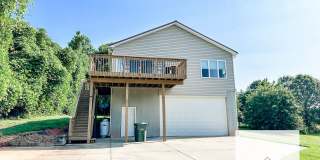 Fully furnished 2 bd/2 ba Condo with view of Lake Hartwell Gallery 1