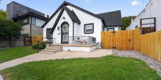 Spacious 4BR House in Denver Gallery 3
