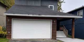Cozy 3 Bedroom, 2.5 Bath Home in Eagle River Gallery 1