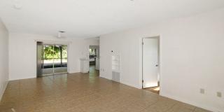 Venice Gardens Annual Home for Rent Gallery 3