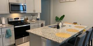 ALMOST NEW 3/2 HOME close to everything!!  BEAUTIFUL WITH LOTS OF UPGRADES! Gallery 8