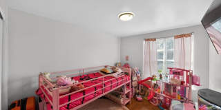 2523 Robinson Place Gallery 19