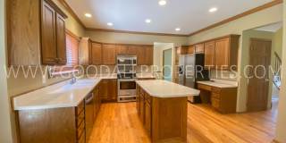 Executive Home - 4 Bedroom, 3.5 Bathroom in Country Club Neighborhood with Finished Basement Gallery 4