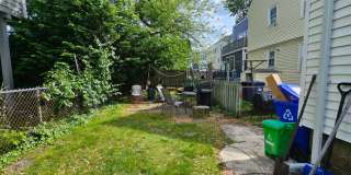 1.5 Bed Spacious Top-Floor Allston apt! Gallery 16