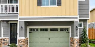 Newly Built Townhome 4bd 2.5ba Gallery 1