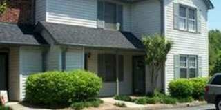 Just REDUCED Beautiful Townhouse Near Hwy 385 Gallery 1