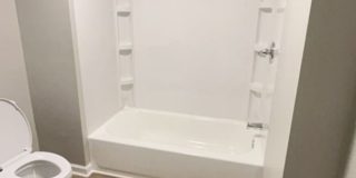 Spacious Newly Renovated 4 Bed 2 Full Bath Home Located Near Downtown! Gallery 11