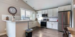 The Courtyard Apartment Homes Gallery 16