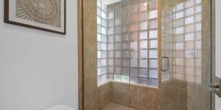 50070 Via De Moda Gallery 21