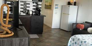 Furnished Beachside Studio Apartment Gallery 8