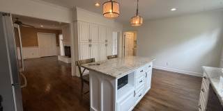 115 Adams Avenue Gallery 39