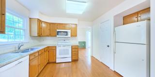 8508 SILVERDALE Road Gallery 17