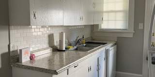 Grid House 2 blocks to ECU for rent on 5th St Gallery 24