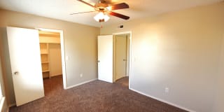 Raintree Meadows Apartment Homes Gallery 14