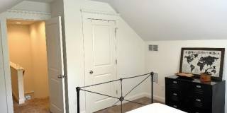1592 GLENDALE Street Gallery 32