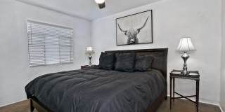 1919 W Earll Drive Gallery 6