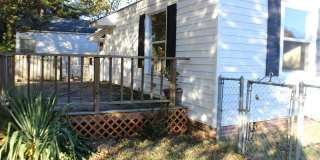 2 Bedroom/ 1Bath Available Gallery 1