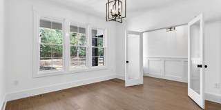 1625 N Main Street Gallery 10