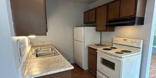 16480 E 9 Mile Gallery 7