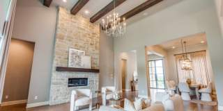 1410 Burgundy Gallery 17