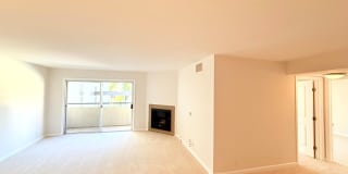 Fantastic Spacious 2 bed 2 bath condo in prime Sherman Oaks - Studio City with Pool and Gym! Gallery 3