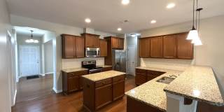 Spacious Home in Creekshire Village! Gallery 8