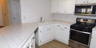 Gorgeous 3 bedroom condo with a 2 car garage! Tons of upgrades*Southwest*Gated community* Gorgeous 3 bedroom condo with a 2 car garage! Tons of upgrades*Southwest*Gated community* Gallery 32