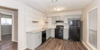 Top Location! Right in the heart of beautiful downtown Boerne! Gallery 4