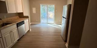 2-Bedroom Townhome in Brookhaven! Gallery 4