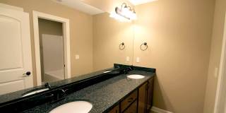Cascade Falls Townhomes at Prairie Trail Gallery 16