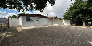 Beautiful Newly Remodeled home! AVAILABLE FURNISHED FOR $1850 OR UNFURNISHED FOR $1650! Gallery 1