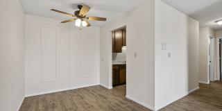 Cedarwood West Apartments Gallery 16