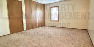 Sprawling 3Bed/2Bath Ranch in the Heart of Valpo Gallery 10