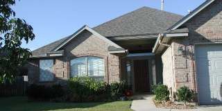 Gated Community with Pool, Park & Pond - Edmond North Schools Gallery 1