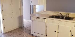 House for Lease -2505 Douglas Gallery 8