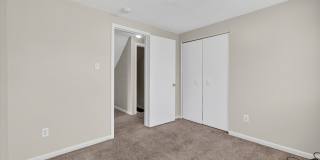 $1450 4 Bedrooms Gallery 15
