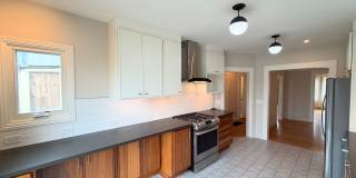 UPDATED LARGE BRIGHT 1250sf 2BR/1BA/1GR Crocker Home  AVAILABLE NOW Gallery 25
