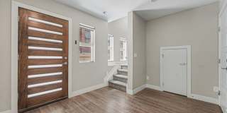 2 Bed, 1 Bath Townhouse with Roof Top Deck Gallery 9