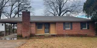 Bright 3BR SFR w/ 2 car garage + Eat in Kitchen + Large Patio in Memphis Gallery 1