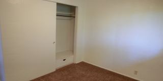 Upstairs Apartment Near the Center of Town Gallery 7