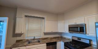 Charming Historic townhouse in downtown Frederick available mid June! Gallery 27